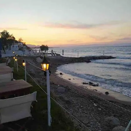 Beautiful And Comfortable Apartment By The Sea Korinth Exterior foto
