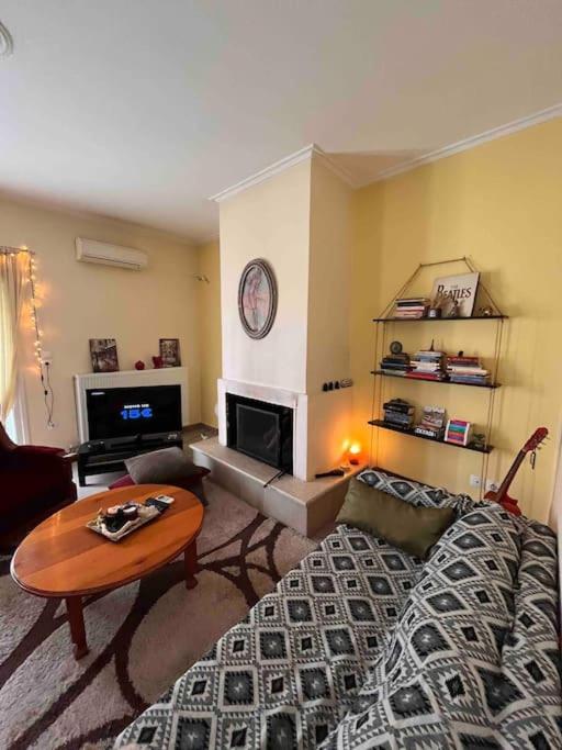 Beautiful And Comfortable By The Sea Apartment Corinth